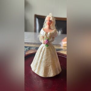 1994 Mattel 
BRIDE McDonalds Barbie and Friends
Happy Meal